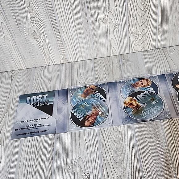 LOST The Complete First Season, DVD Set - Picture 4 of 5